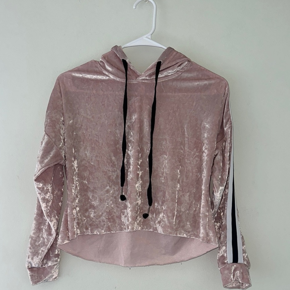 Cropped Pink Velvet Hoodie Relaxed Fit